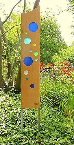 Gartenskulptur aus Holz und Glas. Gartendekoration als Unikate handgefertigt und wetterfest