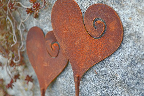 Saremo Herz 2 Stück Gartenstecker Metall Edelrost Rost Rostfigur Deko Dekoration Deko-Idee Dekoherz Rostdeko Gartendeko Geschenk-Idee Geschenk Muttertag