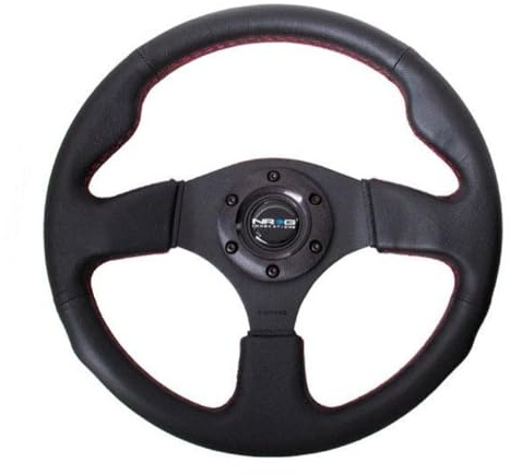 NRG Innovations Verstärktes Lenkrad, 320 mm, Sport-Leder, mit roter Naht, schwarzer Daumengriff, doppelt genietete Speichen + Hupenknopf, NRG-RST-012R-RS