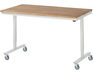 Elektrisch höhenverstellbarer Arbeitstisch, fahrbar, Buche massiv, Plattenbreite 1500 mm.