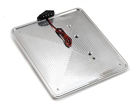 Delta Parts Kennzeichenhalter Breeze universal 180x200 mm mit LED | Kennzeichenplatte aus 6 mm Aluminium, universell für Motorräder; schwarz eloxiert oder hochglanzpoliert.