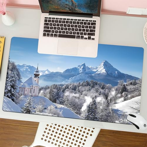 QRFASFZO Alfombrilla Ratón,XXL 80x30 cm Mouse Pad Grande Gaming, Alfombrilla Antideslizante,Tapete Escritorio con Bordes Cosidos,Iglesia Rosa enclavada en un Paisaje nevado de Picos y árboles
