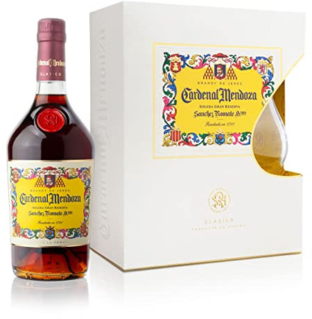 Cardenal Mendoza Clásico Solera Gran Reserva, Brandy de Jerez (1x0,7l) 40% vol - In edler Geschenkverpackung mit Brandyglas - 15 Jahre im Solera-System gereift, ausgewogener Geschmack, angenehm süß