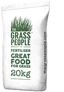 The Grass People SLOW RELEASE: Spring/Summer Fertiliser, Steady Feed for a Luscious All-Summer-Long Lawn, Complete Solution, No Scorch, 12-16 weeks coverage - 20kg
