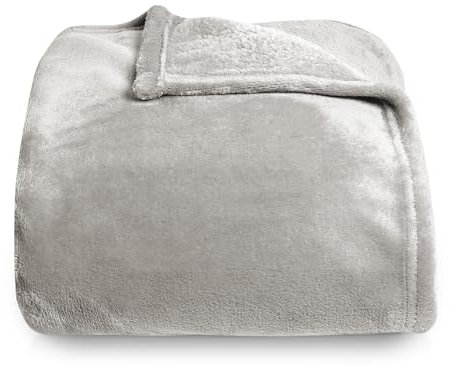 Silentnight Manta de Forro Polar Supersuave, versátil y esponjosa para Cama, sofá y sillón, Hecha de Forro Polar cálido y Acogedor súper Suave, Color Plateado, 130 x 150 cm