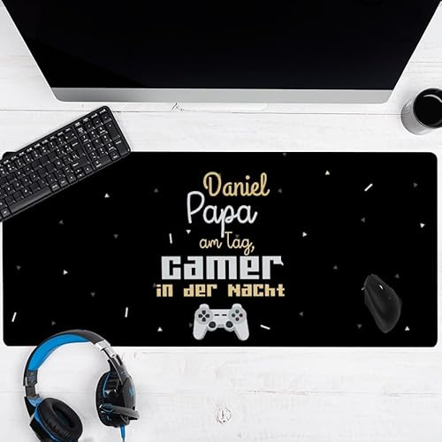 Wanapix | Vatertag Mauspad personalisiert | XXL Mousepad mit Foto | Schreibtischunterlage | Desk mat | Vatertagsgeschenk für Papa | rutschfeste Gummibasis | 90 x 40cm | Papa Gamer
