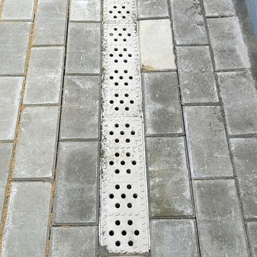 Griglia di scarico circolare resistente per vialetti Griglia a canale lungo per cordolo in calcestruzzo Kit di scarico francese durevole per la gestione dell'acqua sotterranea Soluzione di drenaggio