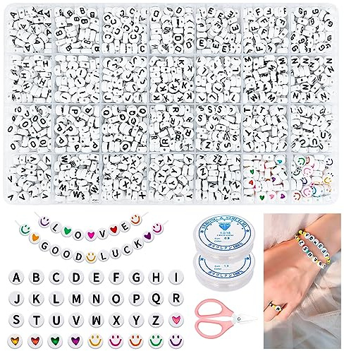 CoKeeSun 1680 Stück Buchstabenperlen, 7mm A-Z Buchstaben Perlen Set, Acryl Rund Perlen für Armbänder Buchstaben, Smiley Herz Perlen mit 2 Gummiband für Schmuck Machen Halsketten DIY Crafts