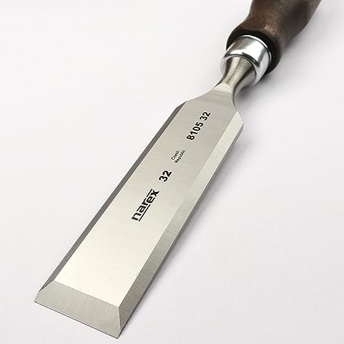 Narex Piercing Chisel - Flat with Dark Grip - 32 mm