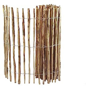 Staketenzaun – Gartenzaun 120 cm Hoch – Einfriedung von Grundstücken, Weiden, Teichen – Stabilisierung von Kletterpflanzen – Zaun aus Haselnussholz mit Stahldraht – Farbe natur, Länge 500 cm, 7-8 cm