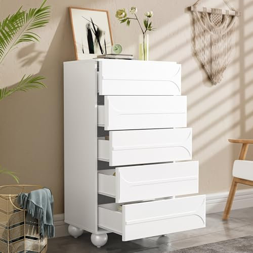Lexiou Cómoda de 5 cajones con elegante diseño en relieve, patas de metal blanco, amplio espacio de almacenamiento, esquinas redondeadas