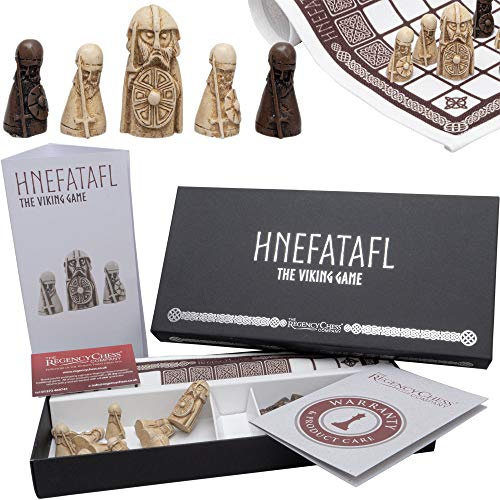The Regency Chess Company Hnefatafl - Il gioco vichingo include tavola da gioco in tela di lino con resina vichinga pezzi