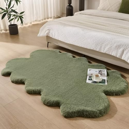 Animebody 1700GSM Fuzzy Faux Sheepskin Fur Area Rug,Extra Soft Faux Fur Mat,Fluffy Shaggy Fur Rug for Bedroom Living Bedside Rug Room Decor-Sage Green, 2 x6 ft