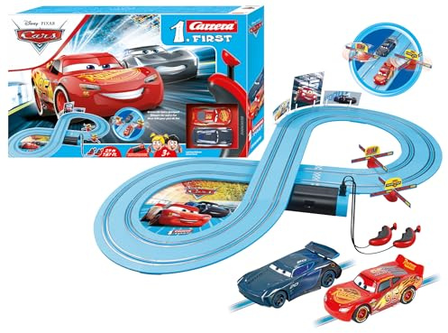 Carrera First Disney Pixar Cars - Piston Cup Autorennbahn für Kinder ab 3 Jahren I 2,9m Rennstrecke I 2 ferngesteuerte Autos mit Lightning McQueen und Jackson Storm I Geschenke zu Ostern