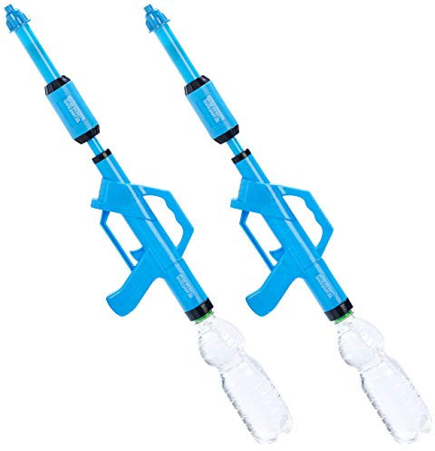 PEARL Spritzpistole Wasser: 2er-Set Wasserpistolen mit PET-Flaschen-Anschluss (Riesen Wasserpistole, Wasserspritzpistolen, Flaschenhalter)