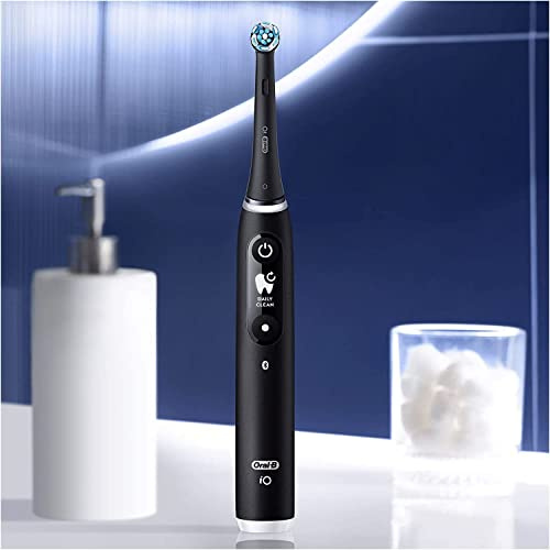 Oral-B Cepillo de dientes eléctrico recargable iO6 negro con funda de viaje, 1 cepillo de dientes + 1 pasta dental de encías y esmalte Pro-Repair clásico 75 ml