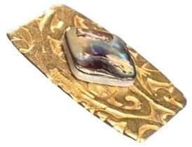 Elwe : broche aimantée en bronze à motif fleur de lotus | Sans épingle