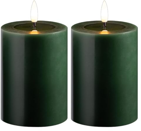 2er Set Stumpenkerzen LED grün klein - Echtwachskerze mit beweglicher Flamme flackernd mit Echtwachspiegel - Timerfunktion für 6 Stunden warmweißes Licht 7,5cm ø 10cm Höhe - 2 AA Batterien nötig