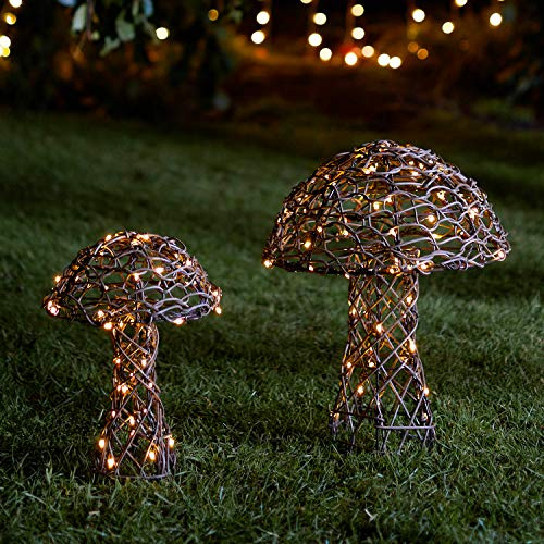 Lights4fun 2er Set 80er LED Rattan Pilze mit Timer 30cm und 40cm batteriebetrieben Außenbeleuchtung Weihnachtsdeko