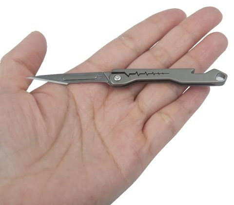Tungyi Coltello multiuso pieghevole tascabile in titanio per uso quotidiano con 10 lame intercambiabili a cambio rapido, ultra compatto e leggero