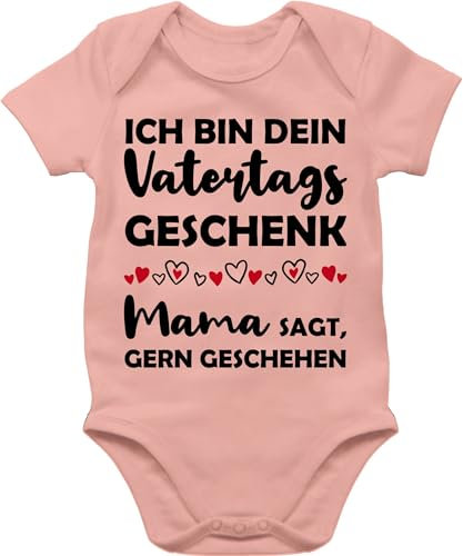 Shirtracer Baby Body Junge Mädchen - zum - Ich bin dein Vatertagsgeschenk Mama sagt gern geschehen I Papa Geschenk Vatertag - 3/6 Monate - Babyrosa - vatertagsbody papatagsgeschenk sohn strampler