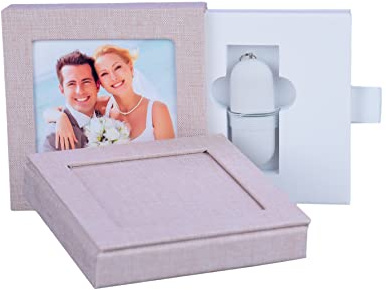 Elegantdisk USB Aufbewahrungs Box personalisierbar. USB-Stick Geschenkbox zur Hochzeit und andere besondere Anlässe. Erinnerungsbox mit Bildfenster und Gummihalterung für Flasch Drive (Beige)