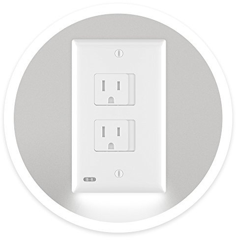 SnapPower Single SafeLight [for Duplex Outlets] - Self-Closing Safety Cover Plate with LED Night Light - Child-Proofing Wall Plate Helps Protect Baby from Electrical Shock - (Duplex, White)