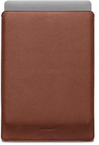 WOOLNUT lederhülle für MacBook Air 15 – Laden in der Hülle – Vollnarbenleder, Innenseite aus Wollfilz – perfekte Passform – skandinavisches Design, kompatibel mit Apple MacBook Air 15 Zoll – Braun