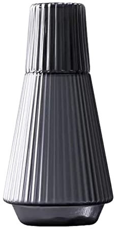 Jarra de agua para mesita de noche, juego de mesa de noche clásica de vidrio a rayas de 33 onzas, jarra de agua nocturna con vaso de 5 onzas, resistente al calor y al frío, gris y negro
