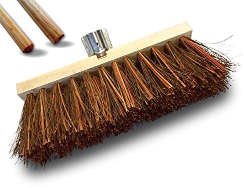 Kibros Balai cantonnier Piassava Goudron 32 cm Manche Bois 1,40 m | Garnissage piassava, manche bois 1,40 m, douille métal boulonnée, résistant surfaces chaudes et goudron, extérieur.