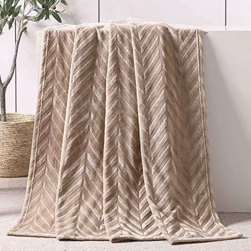 Whale Flotilla Flannel Fleece Throw Blanket for Sofa, 130x150 CM Soft Fluffy Velvet Sofa Blanket with Decorative Chevron Pattern for All Season, Warm and Lightweight, Champagne