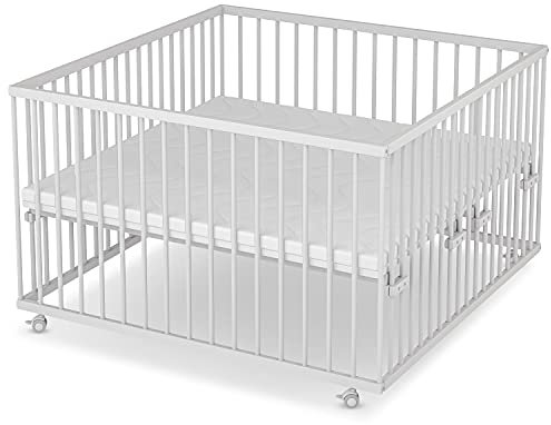 Sämann Laufstall Baby mit Lattenrost und Matratze SleepPlus | stufenlos höhenverstellbar | Laufgitter Premium | Babybett aus Holz | Krabbelgitter (weiß, 120x120 cm)