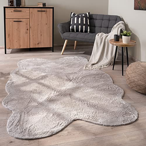 Paco Home Waschbarer Teppich Wohnzimmer Schlafzimmer Kurzflor rutschfest Modern Flauschiger Fellteppich Fell Imitat Kunstfell, Grösse:140x200 cm Fell-Form, Farbe:Grau