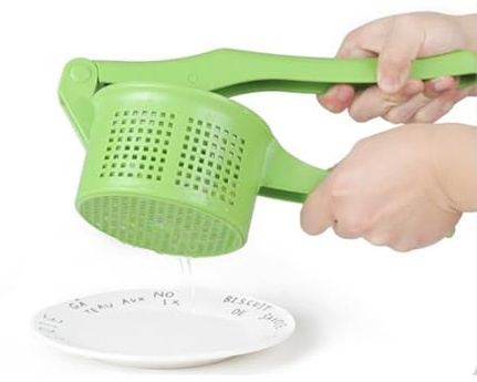 BESPORTBLE Presse-purée Manuel Vert Compact en Plastique, Ustensile la Cuisine pour Pommes de Terre, Extracteur de Jus Maison, Outil Léger et Ergonomique pour Purée Facile