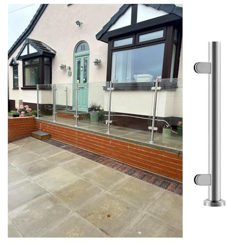 Poteaux de balustrade en verre et acier inoxydable avec pince pour escalier, cour et terrasse modernes avec système de balustres en verre encadré