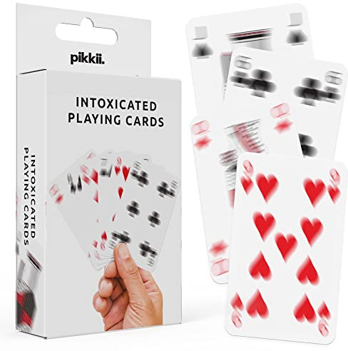 Pikkii Berauschte Spielkarten | Lustiges Trinkkartenspiel | Erwachsene 18+ | 52 Karten + Joker | Klassischer Stil | Englisch | Uni