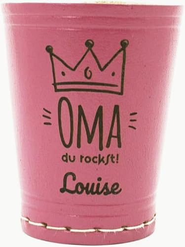 Diamandi Leder Würfelbecher mit Gravur - PINK- Ladies Edition - inklusive 5 Würfeln - Geschenk-Idee für die Oma - persönliche Gravur (Oma Du rockst!)