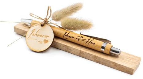 VmG-Store Bambus Kugelschreiber Lehrerin mit Herz als Geschenk mit Gravur | Geschenkidee zum Abschied Einschulung Wilkommensgeschenk Danke Präsent aus Holz mit Geschenkbox für Schukle Kollegium LS03-13