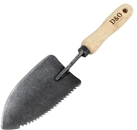 D&O Welldone - Pflanzkelle (gezahnte Kante, Borstahl) mit Holzgriff Esche Gesamtlänge 33 cm, Blumenkelle, Gartenkelle, Gartenschippe, Blumenschaufel, Handschaufel