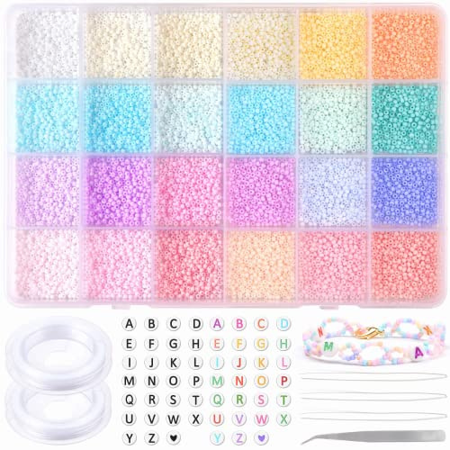 Prettme 10008 Stück 2mm Macaron Rocailles Perlen zum Auffädeln,12/0 Mini Pastell Bonbonfarben Perlen für Armbände, Bastelperlen Set mit Buchstabenperlen für Halskette Ring DIY