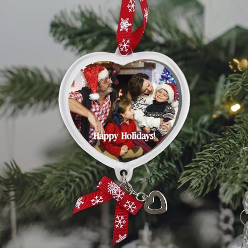 Packung mit 4 personalisierten Weihnachtskugeln mit Foto und Text in Herzform. Weihnachtsbaumschmuck mit Name und Foto. Transparente und Exklusive Weihnachtskugeln für die Weihnachtsdekoration.