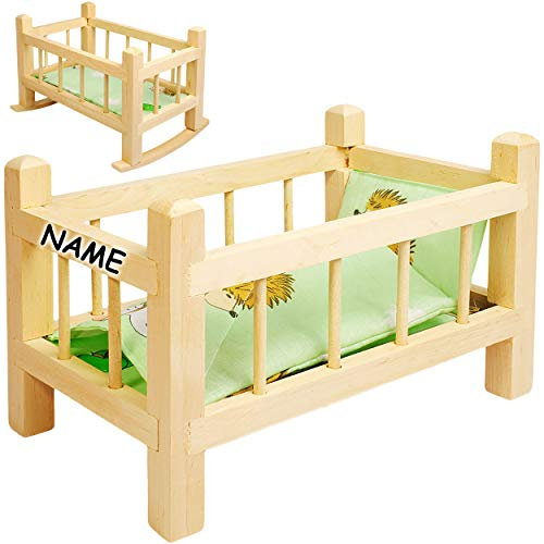 alles-meine.de GmbH 2 in 1: Puppenbett & Puppenwiege - aus Holz - UMBAUBAR - mit Bettzeug - Jungen Farben - inkl. Name - 34 cm lang - Bett aus Naturholz - für Puppen - Decke ..