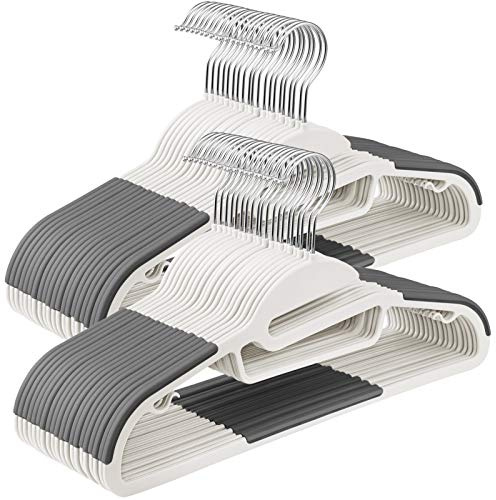 SONGMICS Juego de 50 Perchas de plástico, Perchas con Apertura en Forma de U, Ahorra Espacio, 0,5 cm de Grosor, 41,5 cm de Ancho, Gancho Giratorio de 360°, Color Blanco y Gris Oscuro CRP041W04
