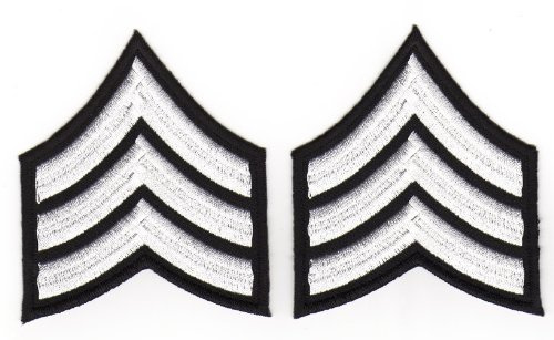 Sergeant Abzeichen Weiß Set 2 Stück Aufnäher zum aufbügeln oder aufnähen Bügelbild für Kleidung gestickter Bügelpatch Applikation Kostüm Karneval Fasching Patch Army Größe eines Abzeichen 7 x 8 cm