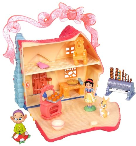 Disney Store Official, Blancanieves casa muñecas, colección Once Upon a Story, 10 cm/4, Set Juego con cabaña de Hadas, Mudito, Conejito y Juguetes de Cocina, Apto a Partir de 3 años
