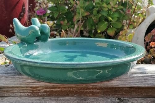 NEU !! Sehr robuste Vogeltränke ø 30 cm mit 2 fest angebrachten Vögeln Vogelbad Futterschale für Vögel Insektentränke aus Keramik grün glänzend glasiert Deko Garten