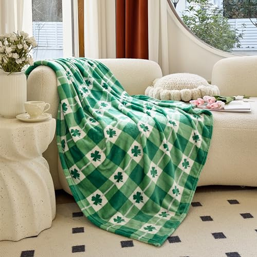 Elegant Comfort Luxury Velvet Super Soft Irish Green Clover Print Fleece Blanket - St. Patrick's Day Theme Decor Fluffy Warm and Cozy Plaids for Sofa and Gift, 50 x 60 Inches, Lucky