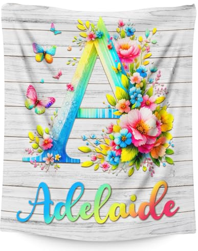 GiftRomance Personalisierte Kuscheldecke – Bunte Namensdecke mit Schmetterlingen & Blumen, Weiche Fleece-Decke mit Anfangsbuchstaben, Geschenk für Mädchen und Frauen