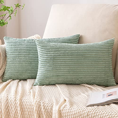 EMEMA Kissenbezug 40x60 Kordsamt Kissenbezüge Hellgrün Dekokissen | Sofakissen Cord Kissenhülle Zierkissenbezug Kord Dekorative Weiche für Sofa Wohnzimmer Schlafzimmer 2er Set