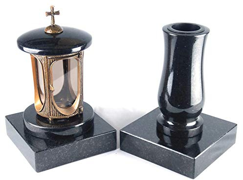 designgrab Runde Grablampe (messingfarben) mit Kreuz & Vase im Set mit 2 Granitsockeln 20×20×5 cm – handgefertigt & wetterfest – Schwedisch – schwarz